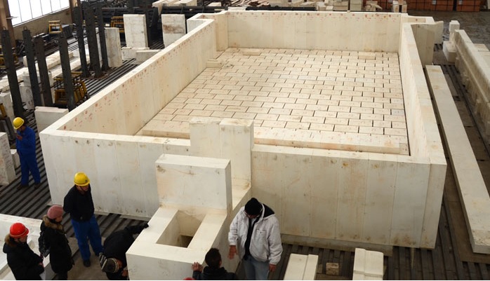 鋯剛玉磚的特點(diǎn)有哪些