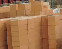 低導(dǎo)熱三石磚的特點(diǎn)